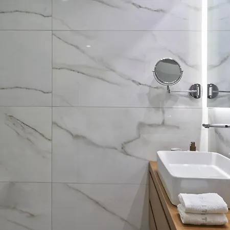 Chic N Bright 3bd With Hilton View Apartamento Atenas